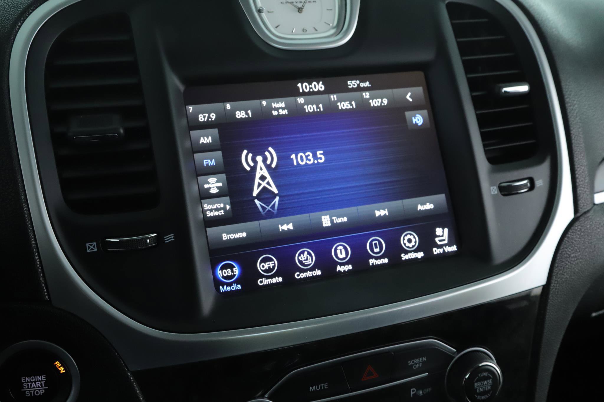 Used 2021 Chrysler 300 Touring L image 13