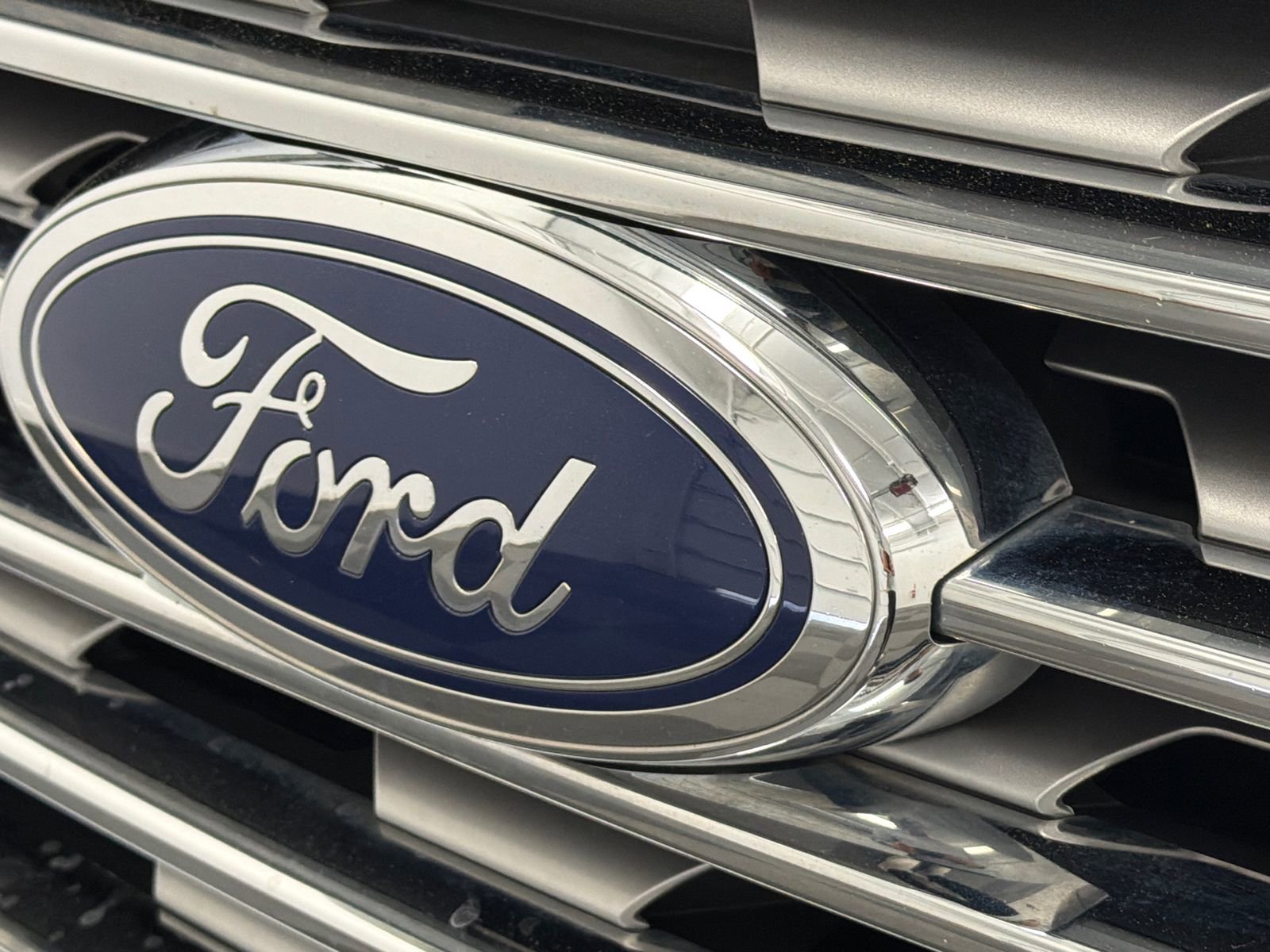 Used 2019 Ford Edge Titanium AWD/4WD image 13