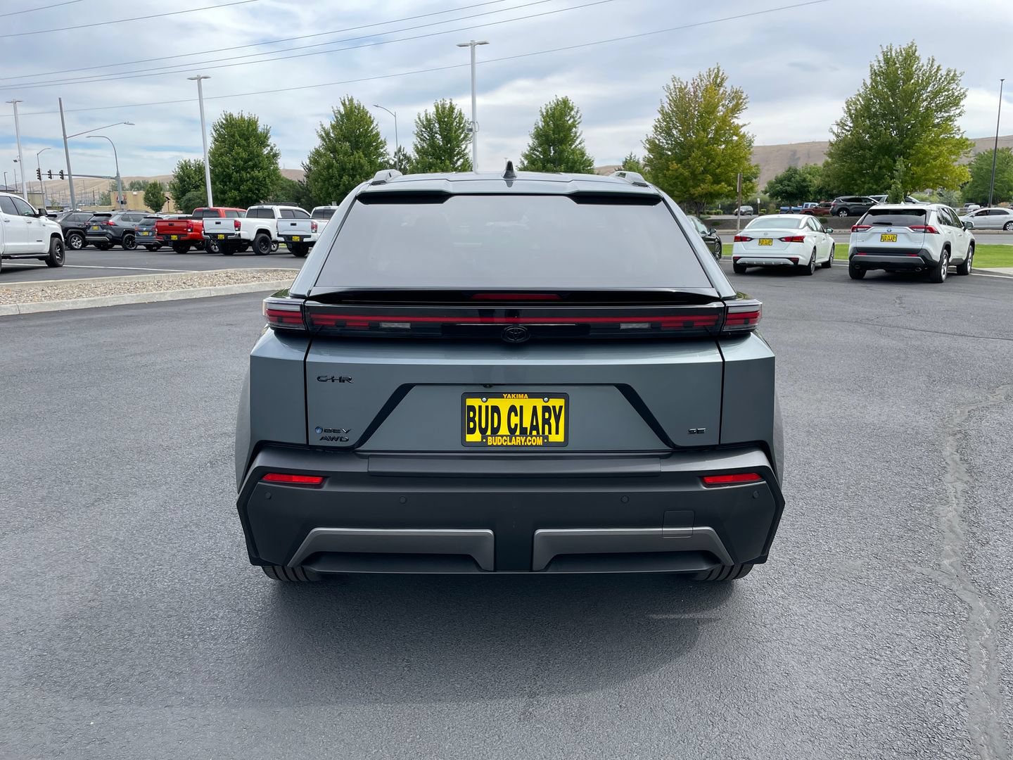 New 2026 Toyota C-HR AWD/4WD image 4