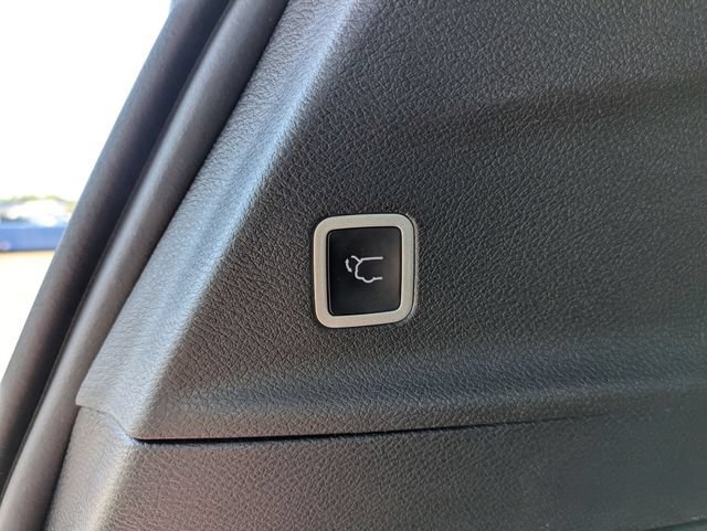 Used 2025 Chrysler Pacifica Select FWD image 22