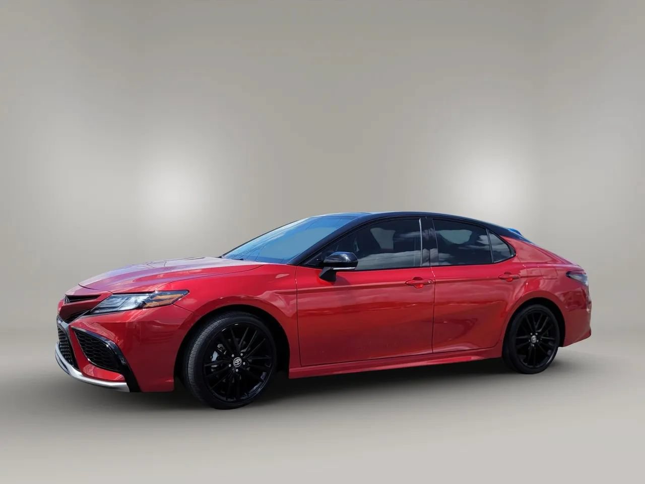 Used 2022 Toyota Camry XSE FWD image 14