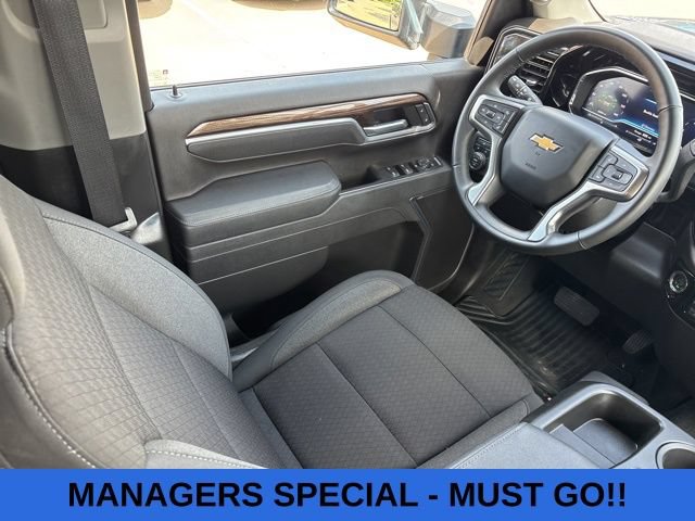 Used 2025 Chevrolet Silverado 2500 LT w/ Convenience Package AWD/4WD image 16