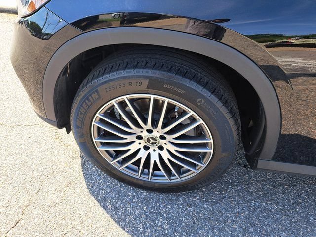 Used 2023 Mercedes-Benz GLC 300 4MATIC image 30