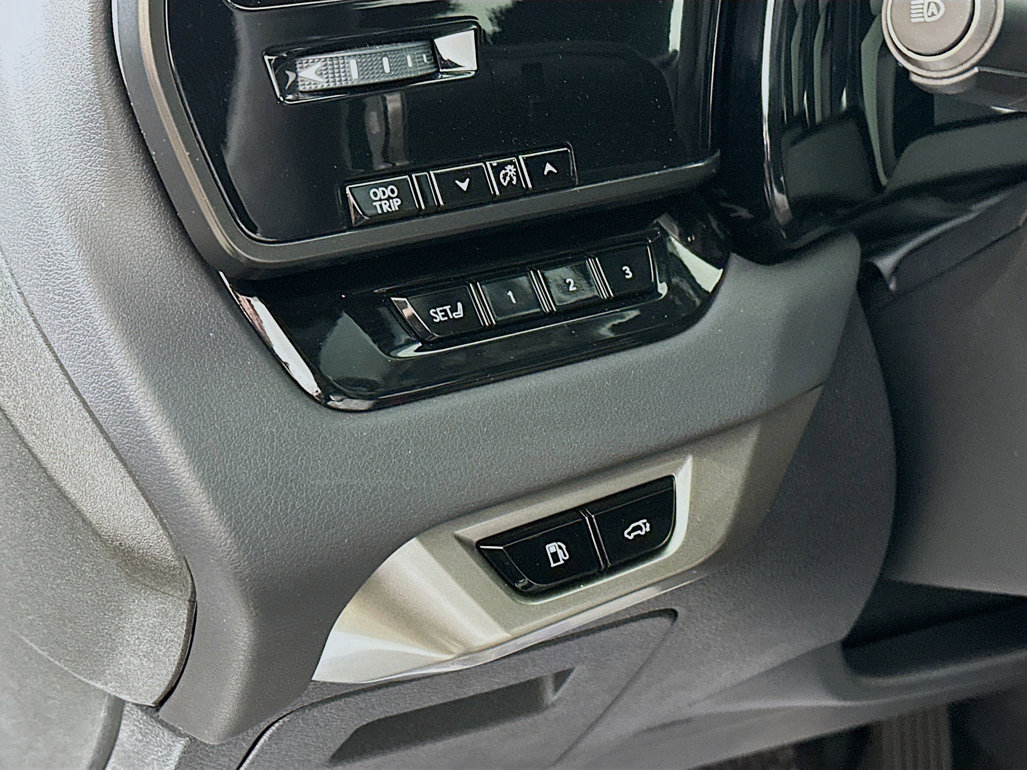 Used 2023 Lexus RX 350 Premium Plus w/ Cold Area Package image 10