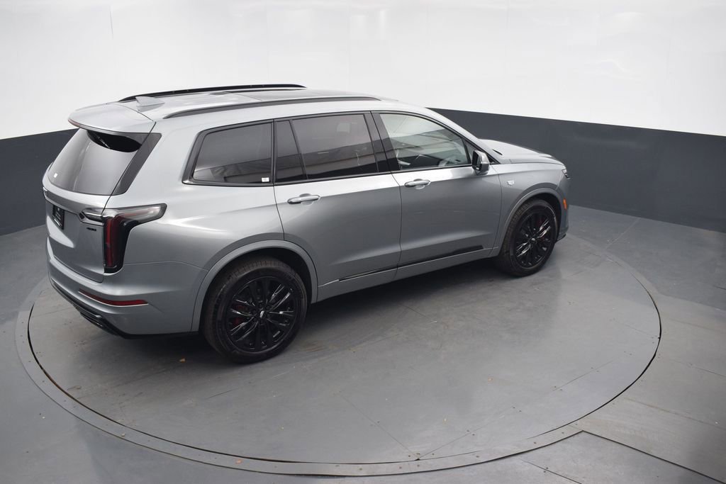 Used 2024 Cadillac XT6 Sport w/ LPO, ONYX Package image 43