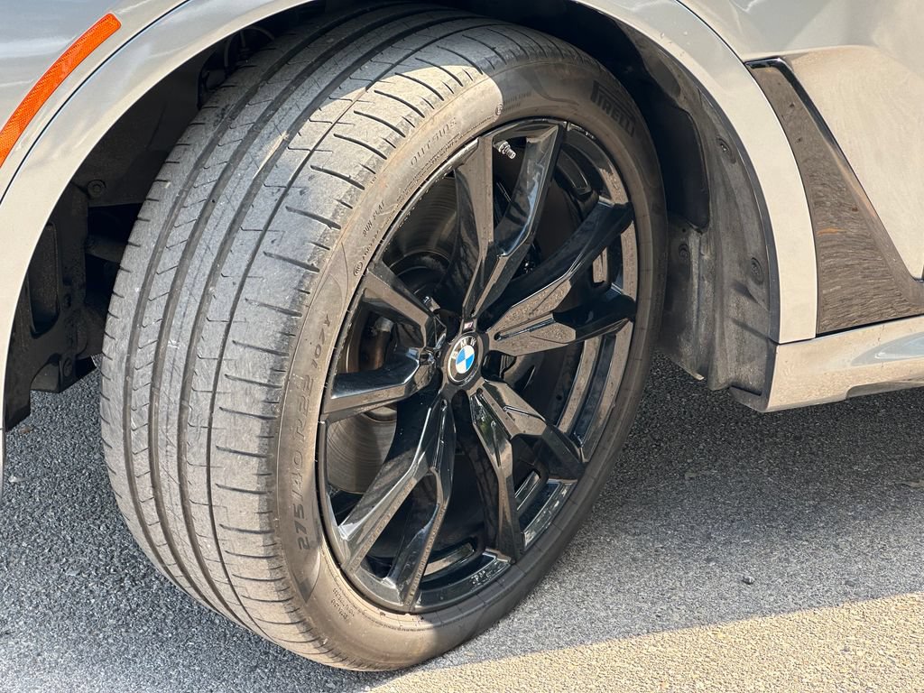 Used 2024 BMW X7 xDrive40i w/ M Sport Package AWD/4WD image 30