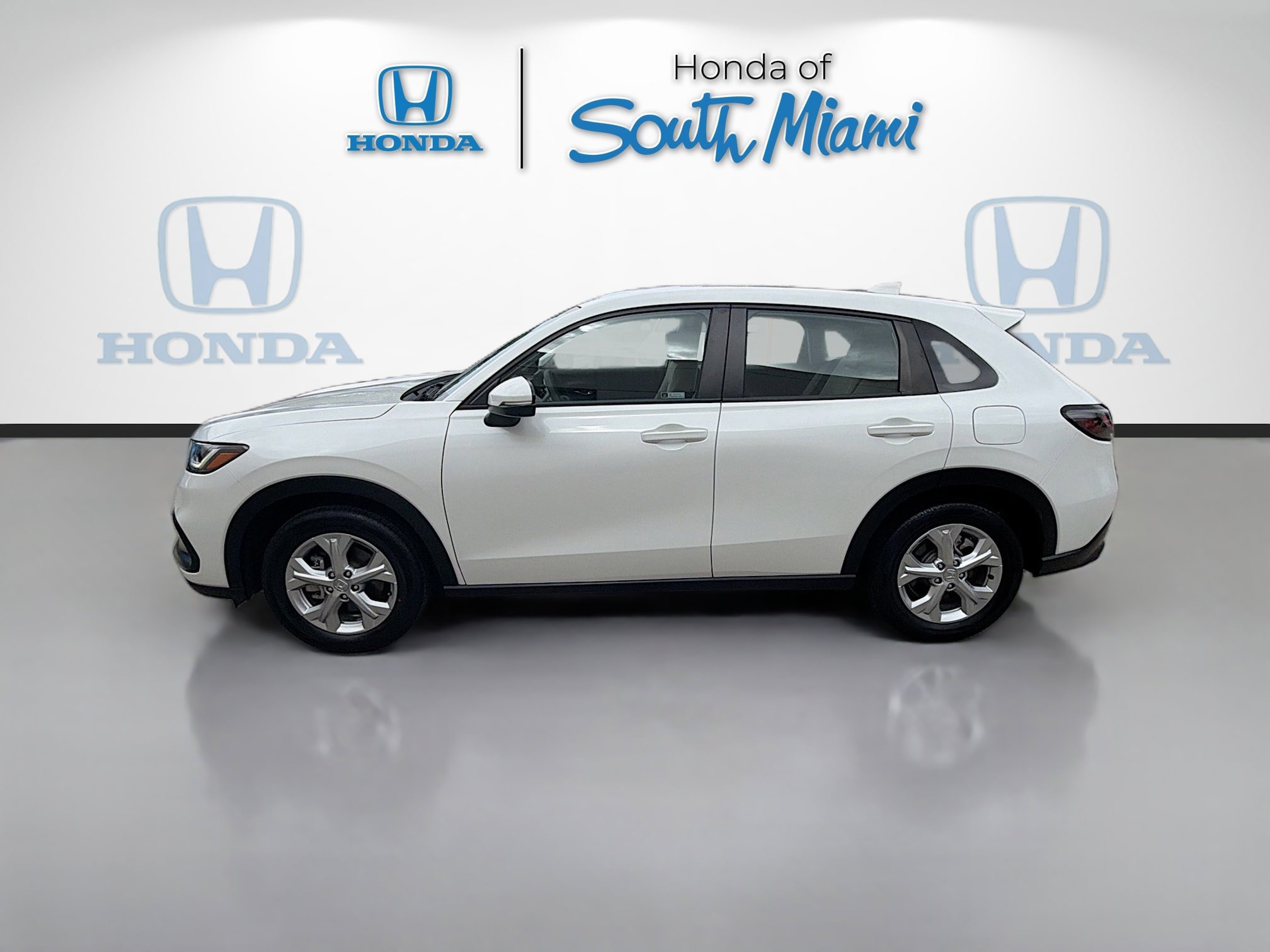 Certified 2023 Honda HR-V LX image 4