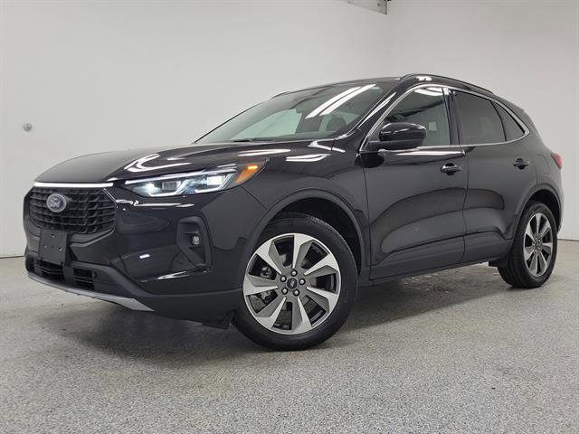 Certified 2025 Ford Escape Platinum AWD/4WD image 1