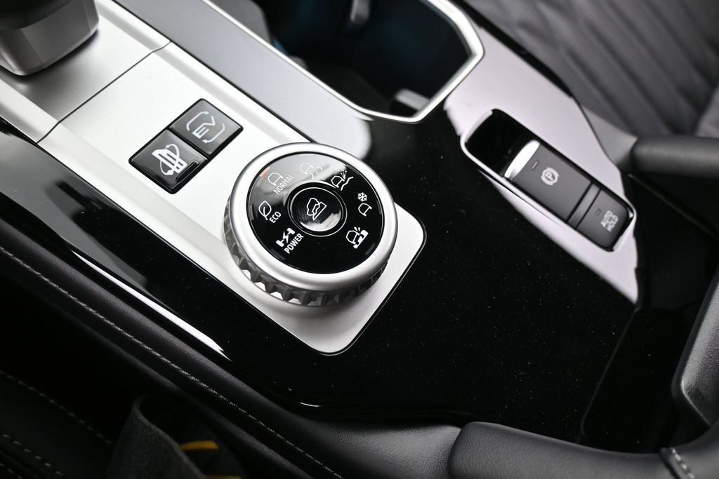 New 2026 Mitsubishi Outlander SEL AWD/4WD image 28