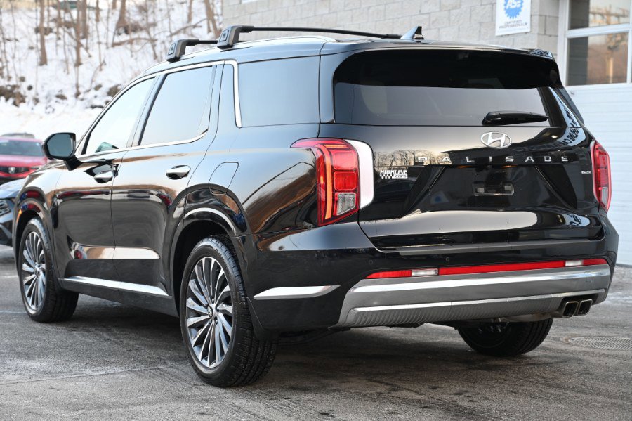 Used 2023 Hyundai Palisade Calligraphy image 5