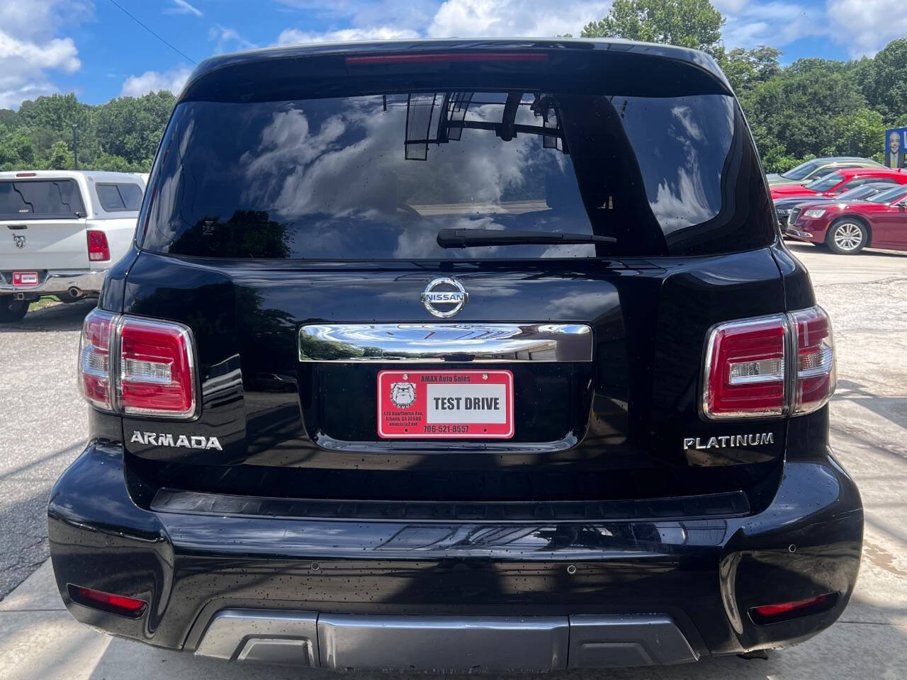 Used 2019 Nissan Armada Platinum w/ Captain's Chairs Package RWD image 5