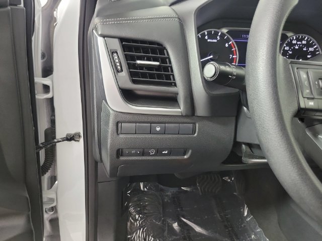Used 2024 Nissan Rogue SV FWD image 14