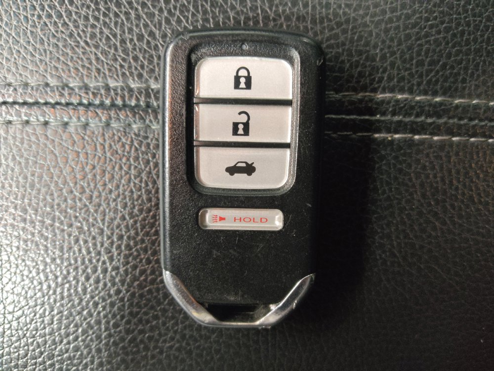 Used 2016 Honda Accord EX image 32
