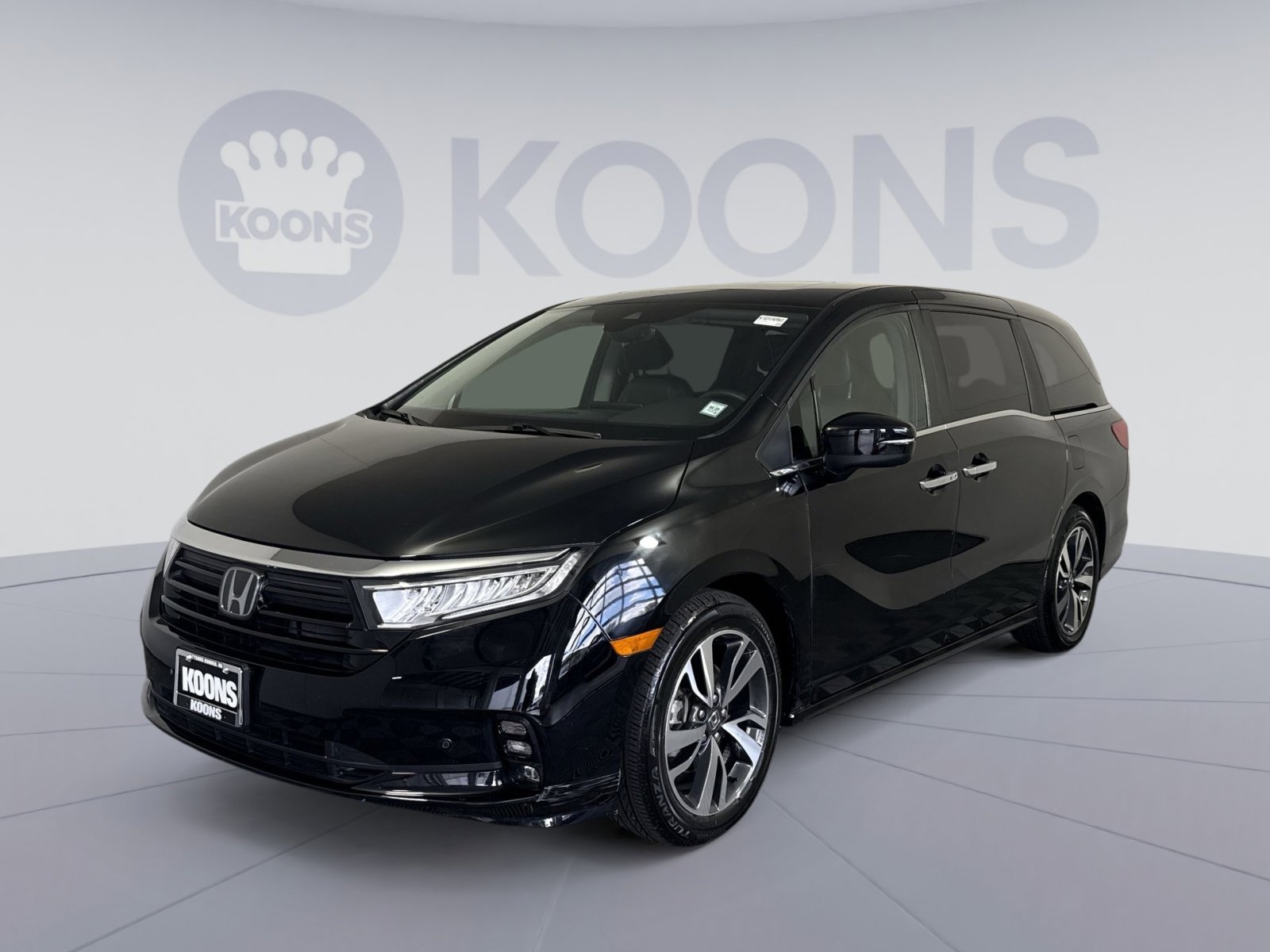 Used 2024 Honda Odyssey Touring image 1