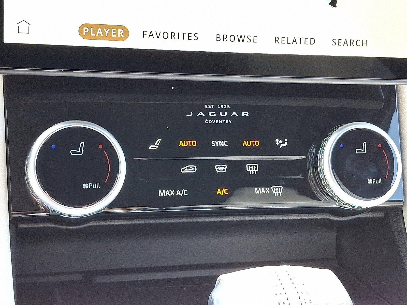 Certified 2025 Jaguar F-PACE R-Dynamic S image 25