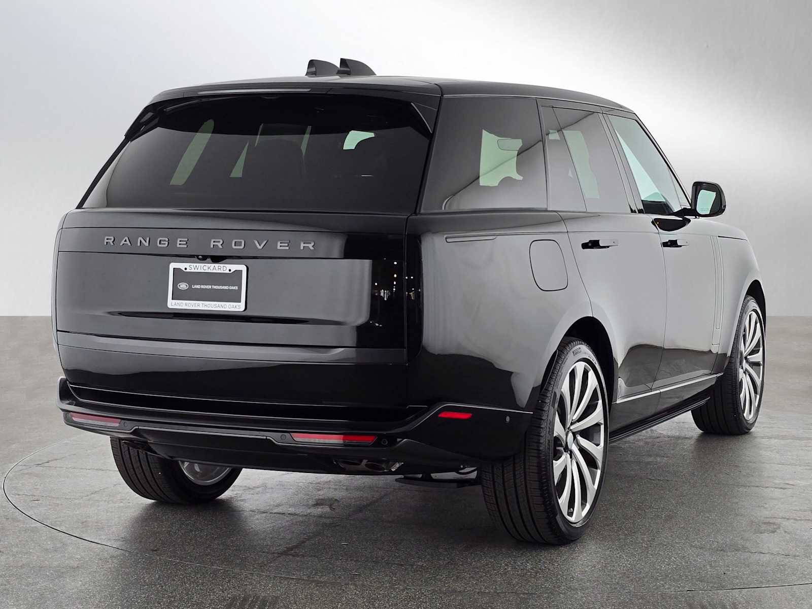 New 2025 Land Rover Range Rover SE AWD/4WD image 5