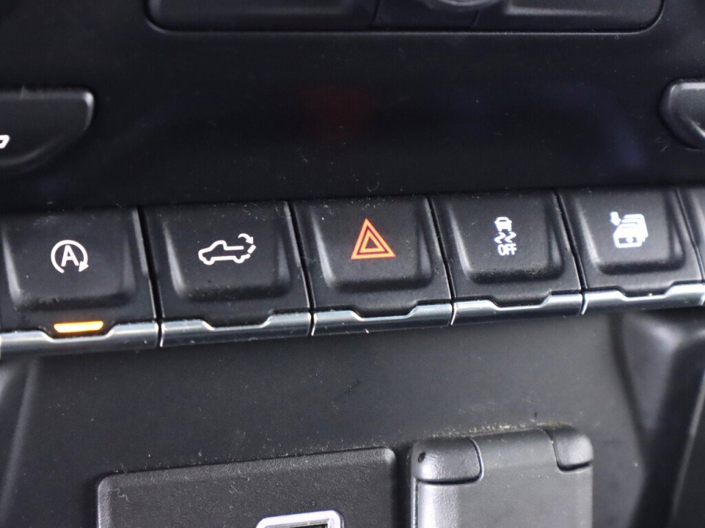 Used 2020 Chevrolet Silverado 1500 RST image 24