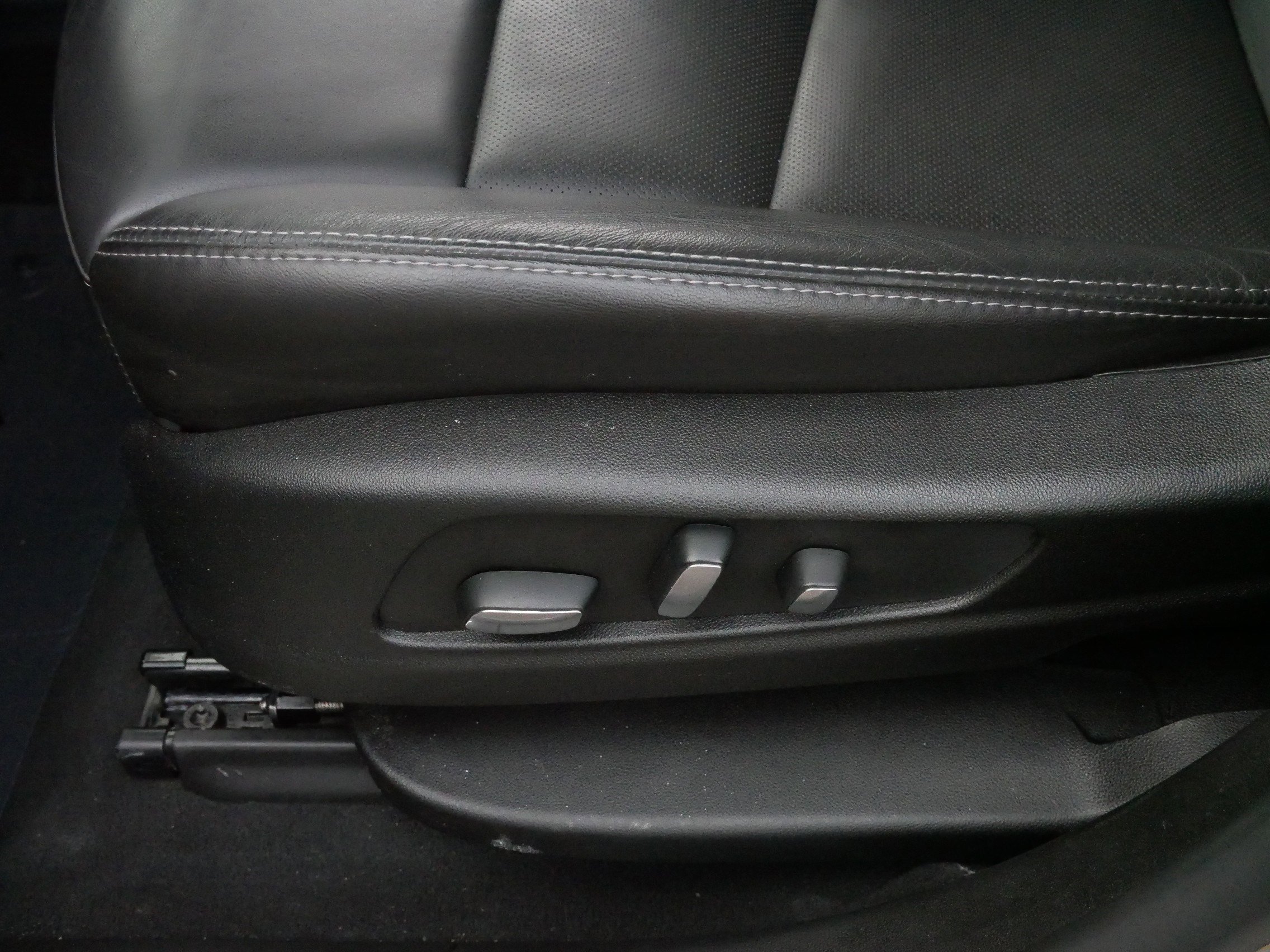 Certified 2025 Cadillac XT5 Premium Luxury image 20