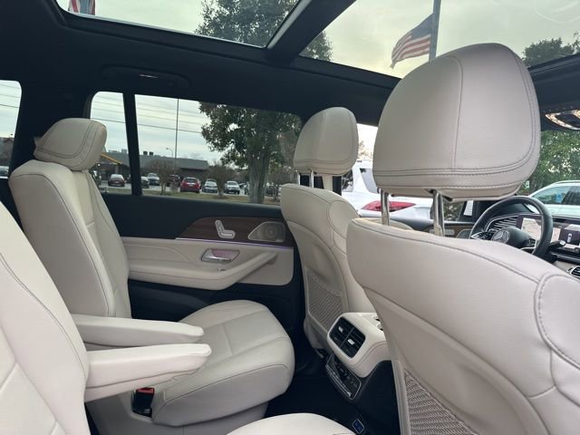 Used 2025 Mercedes-Benz GLS 450 4MATIC image 33