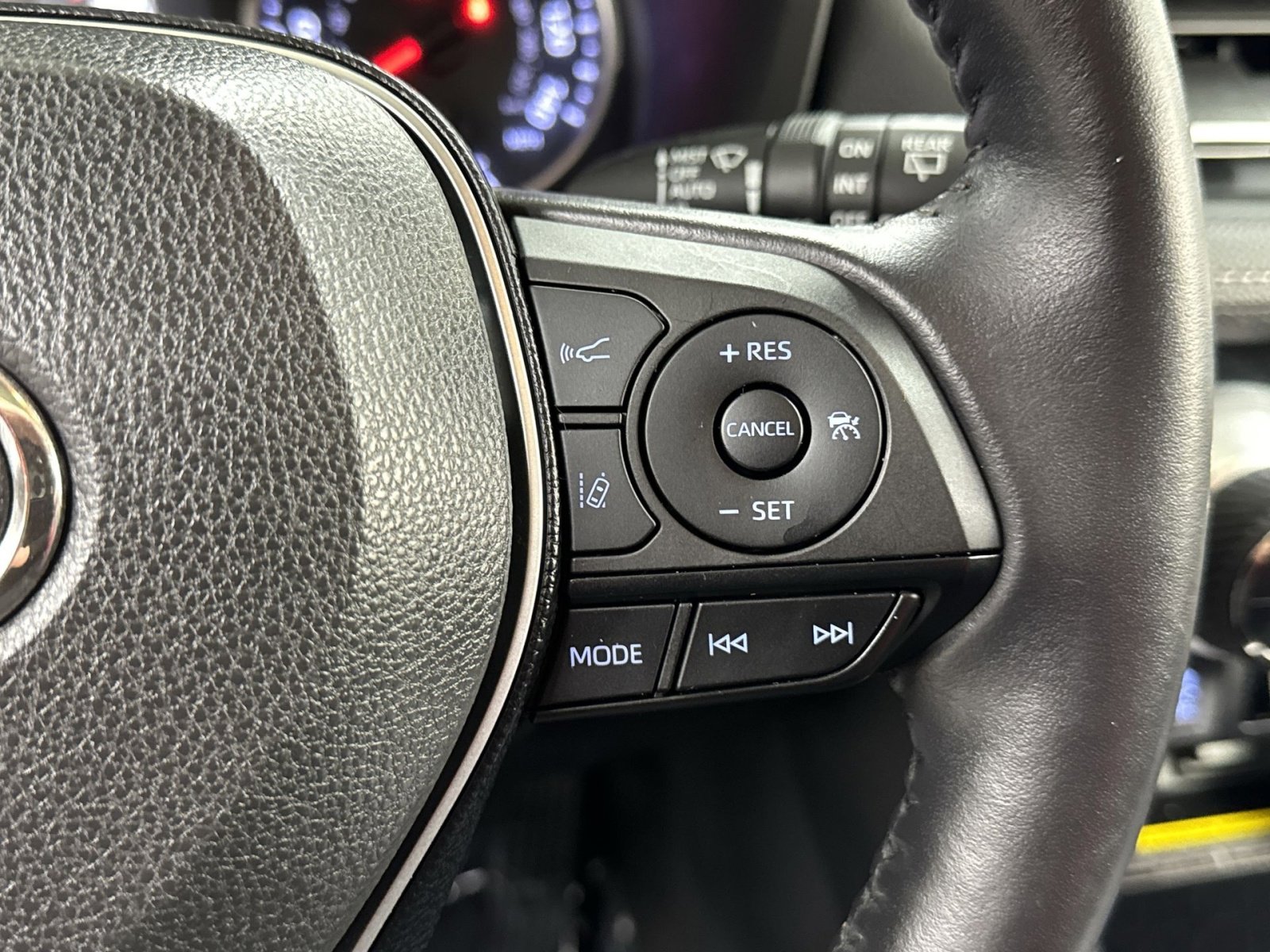 Used 2019 Toyota RAV4 XLE Premium w/ Advanced Technology Package image 36