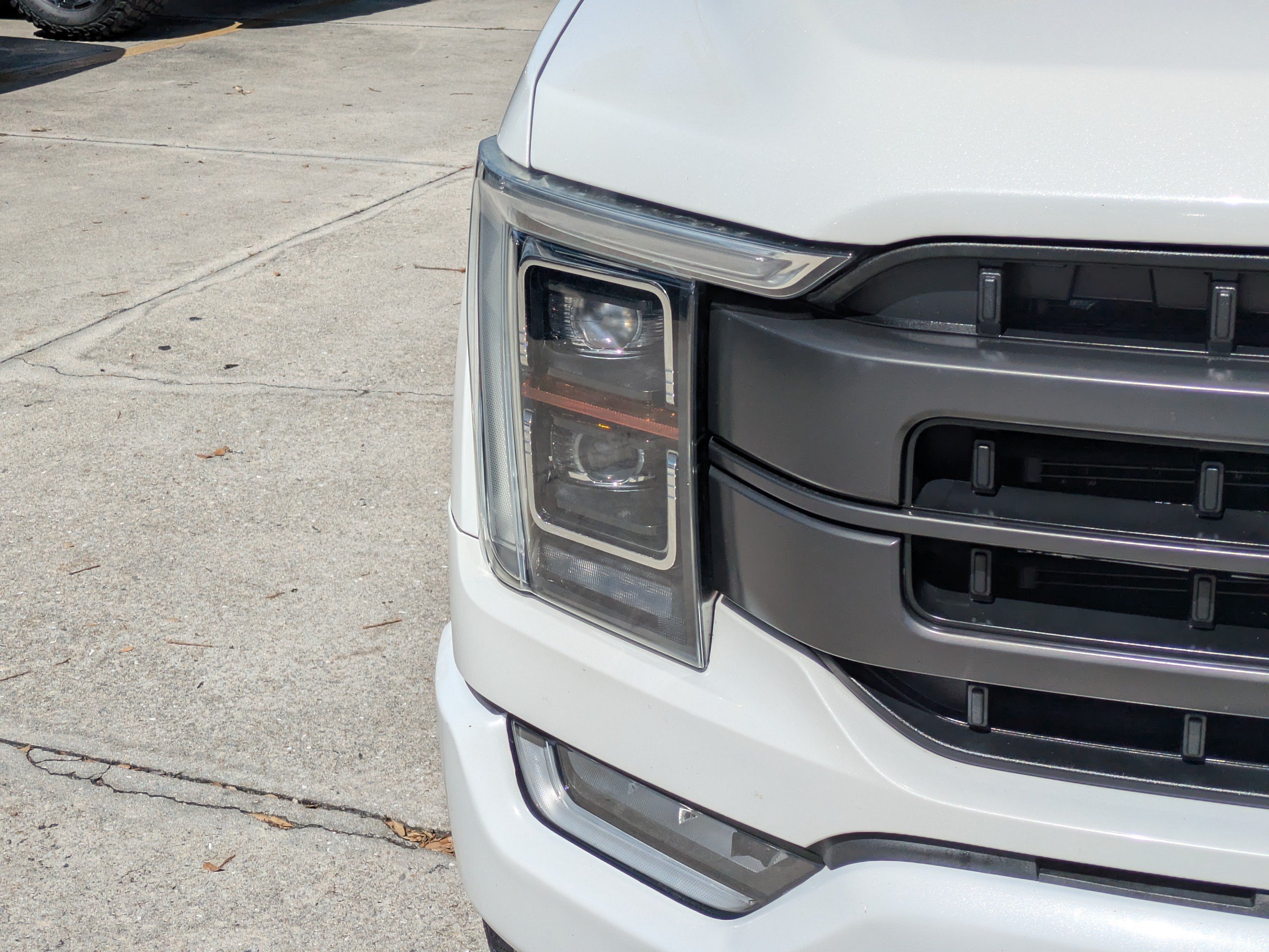 Used 2023 Ford F150 Lariat w/ Equipment Group 502A High AWD/4WD image 9