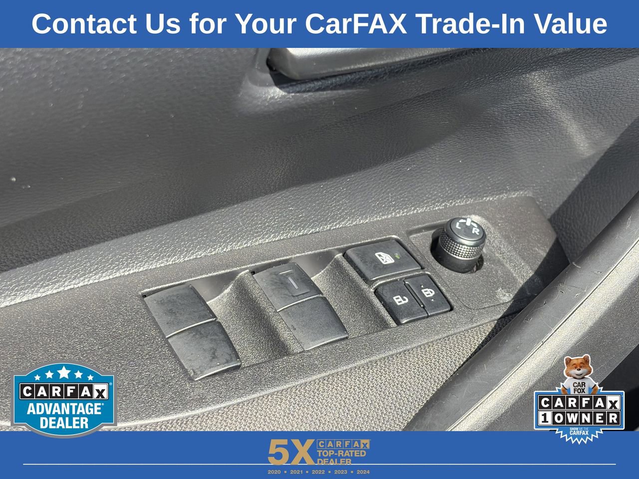 Used 2025 Toyota Corolla LE FWD image 28