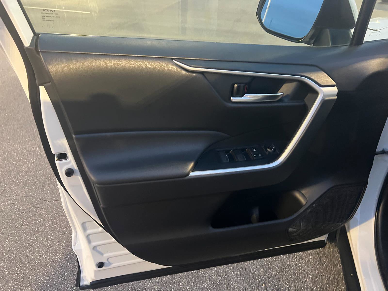 Certified 2022 Toyota RAV4 XLE image 16