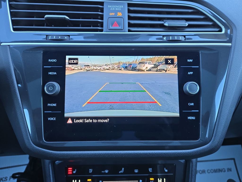 Used 2024 Volkswagen Tiguan SEL R-Line image 25