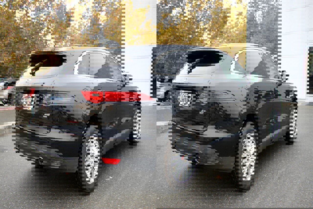 Used 2020 Jaguar F-PACE Prestige image 8