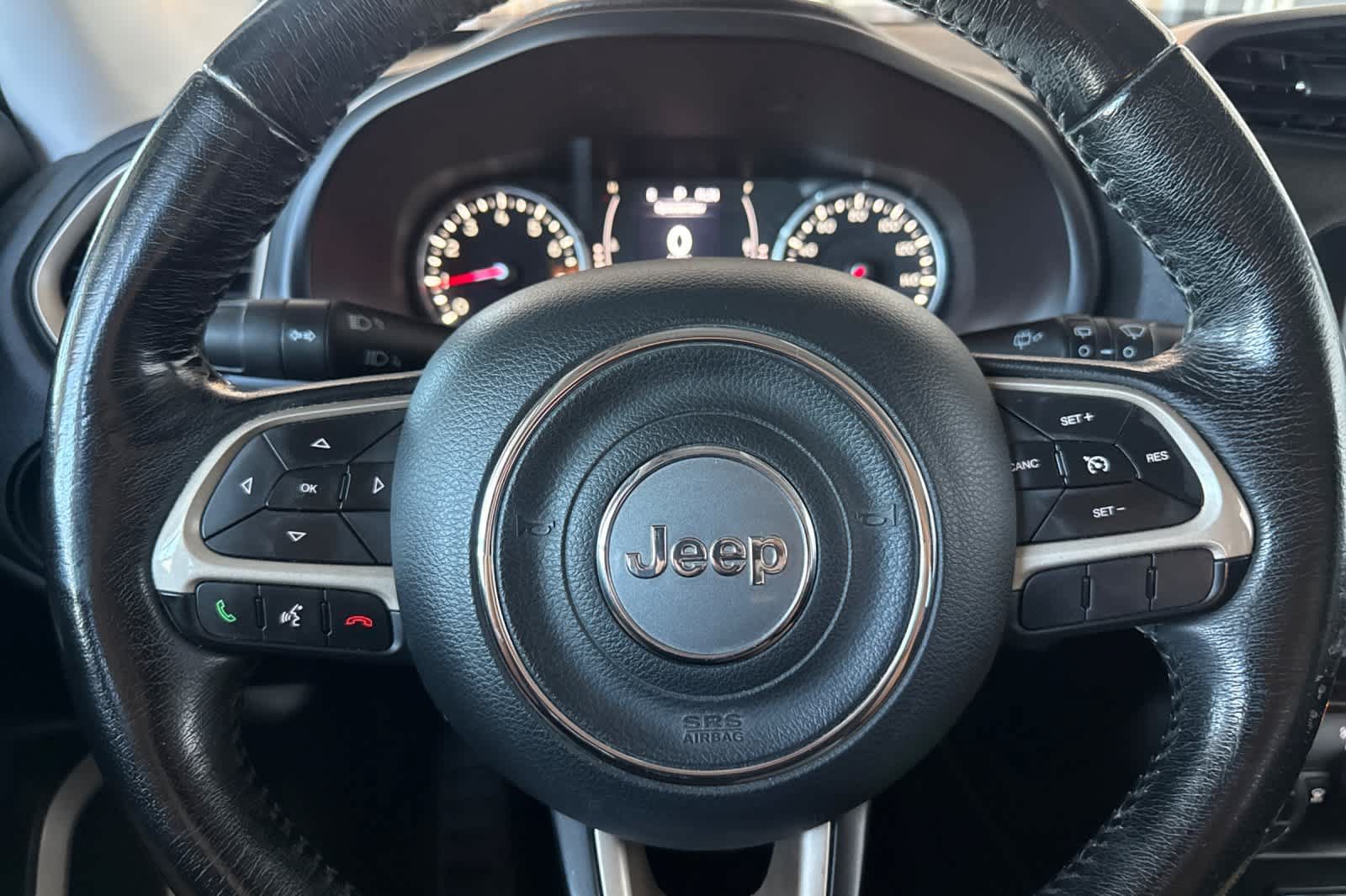 Used 2017 Jeep Renegade Latitude w/ Popular Equipment Group AWD/4WD image 26