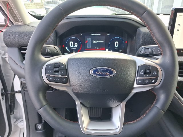 Used 2025 Ford Explorer Active w/ Active Comfort Package RWD image 15