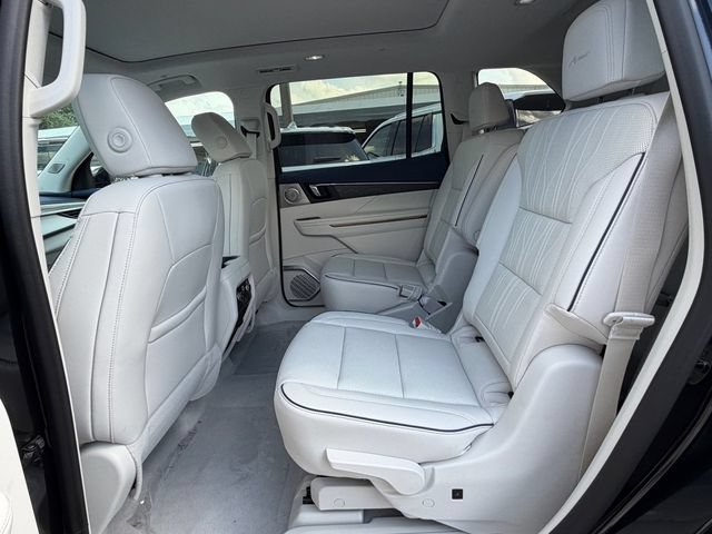 New 2026 Buick Enclave Avenir w/ Super Cruise Package FWD image 14