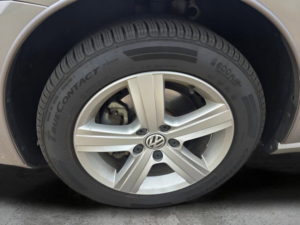 Used 2015 Volkswagen Golf TDI S FWD image 30