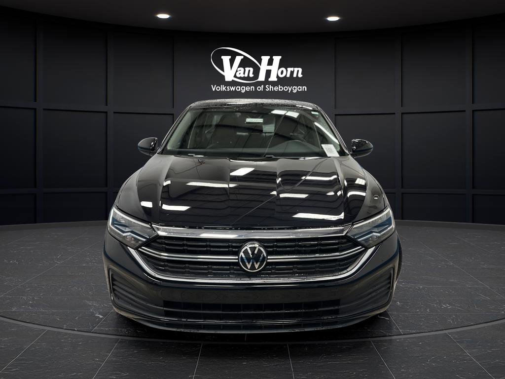Used 2024 Volkswagen Jetta SE w/ Panoramic Sunroof Package FWD image 8