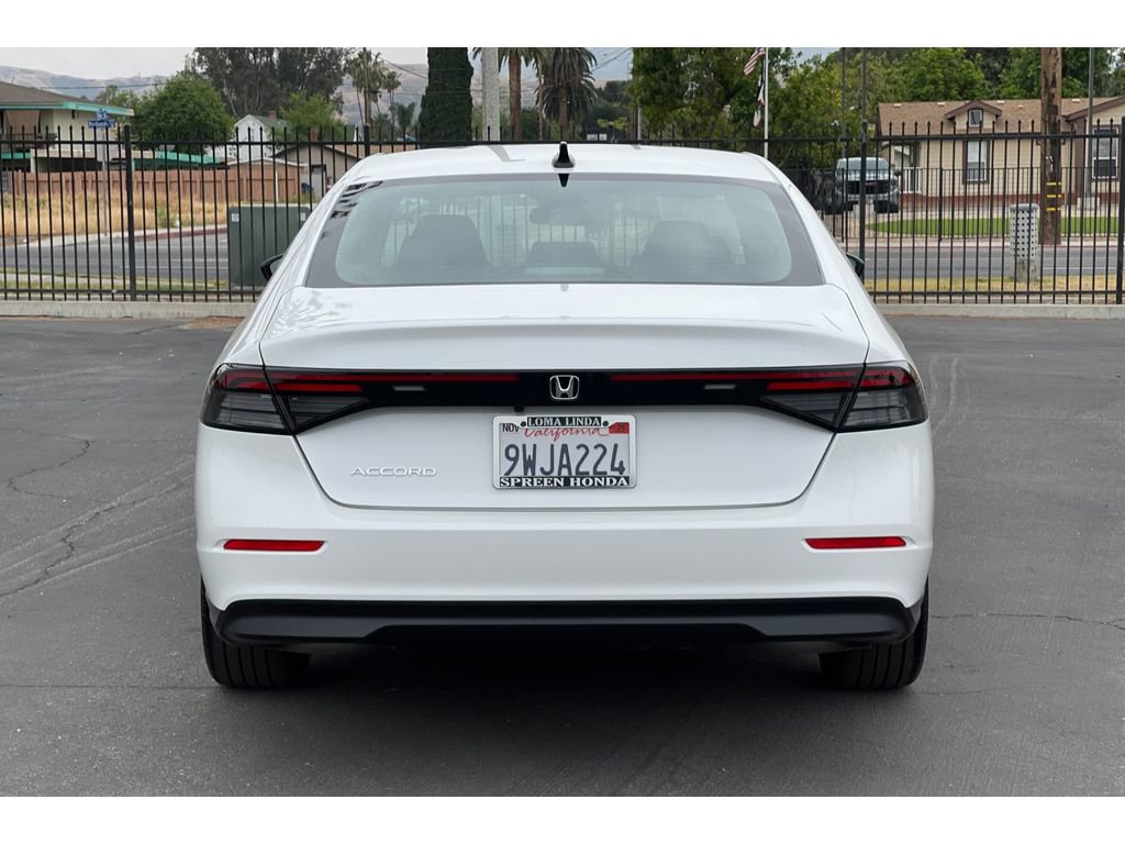Certified 2025 Honda Accord SE image 4