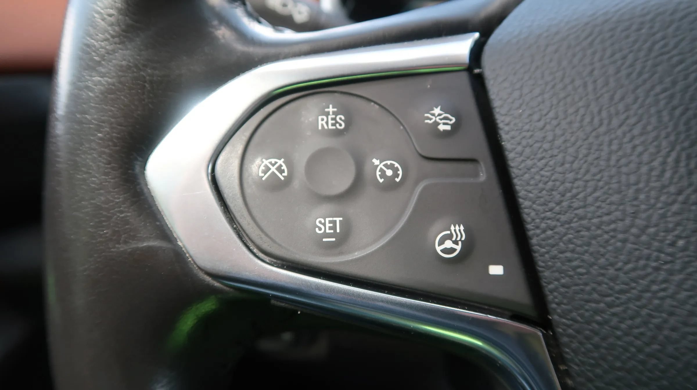 Used 2021 Chevrolet Traverse High Country FWD image 43