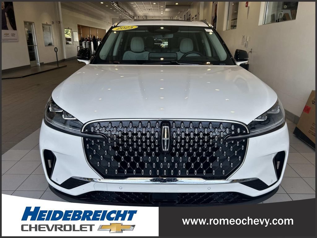 Used 2025 Lincoln Aviator Reserve w/ Equipment Group 201A AWD/4WD image 43