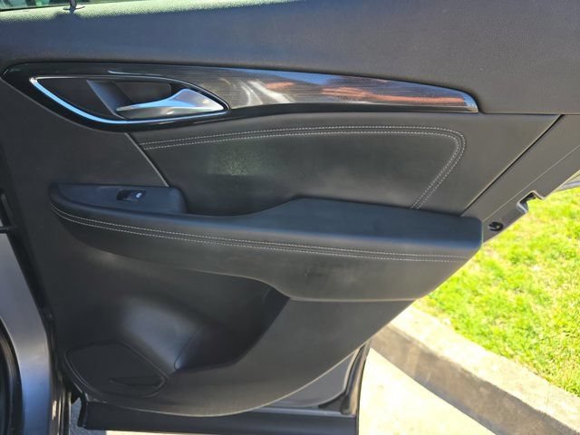 Used 2021 Buick Envision Essence w/ Sport Touring Package FWD image 15