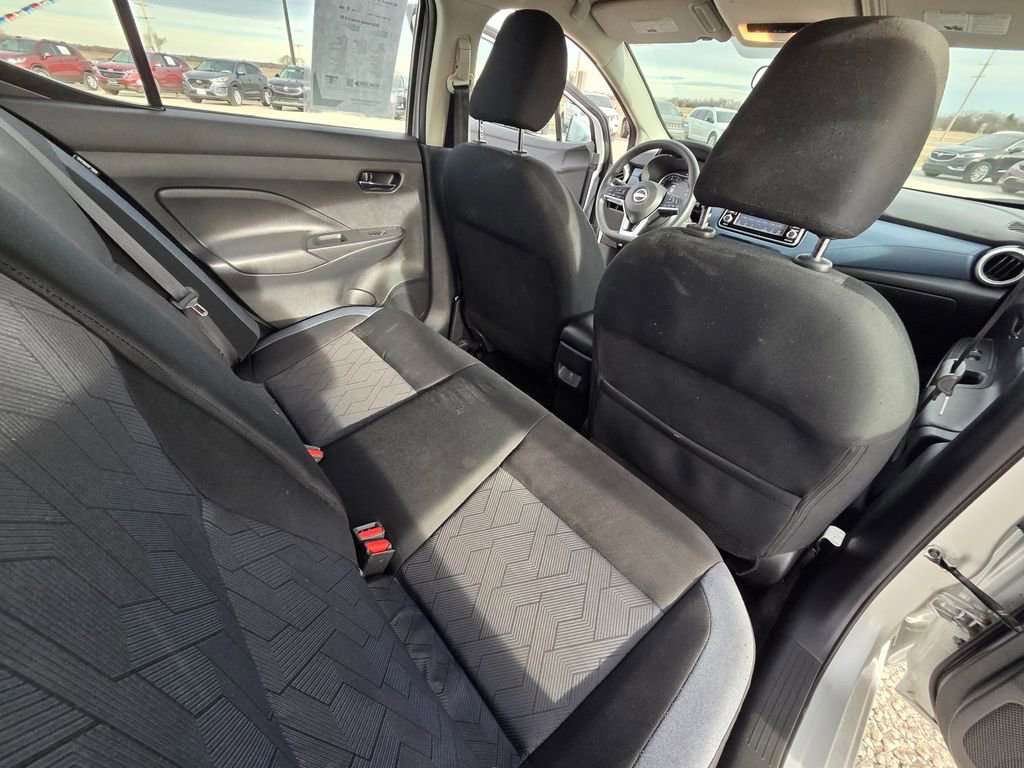 Used 2024 Nissan Versa SV w/ Trunk Package image 28