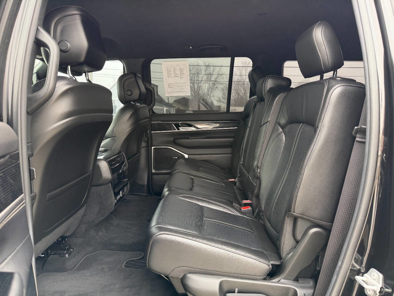 Used 2022 Jeep Wagoneer Series I image 26