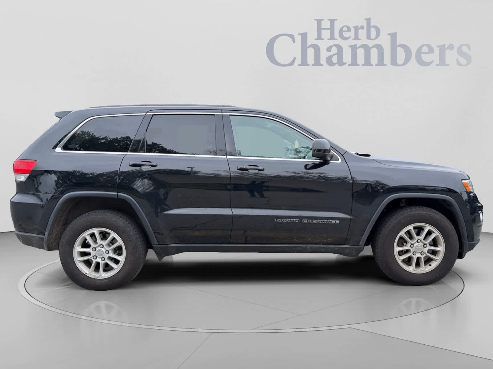 Used 2018 Jeep Grand Cherokee Laredo AWD/4WD image 6