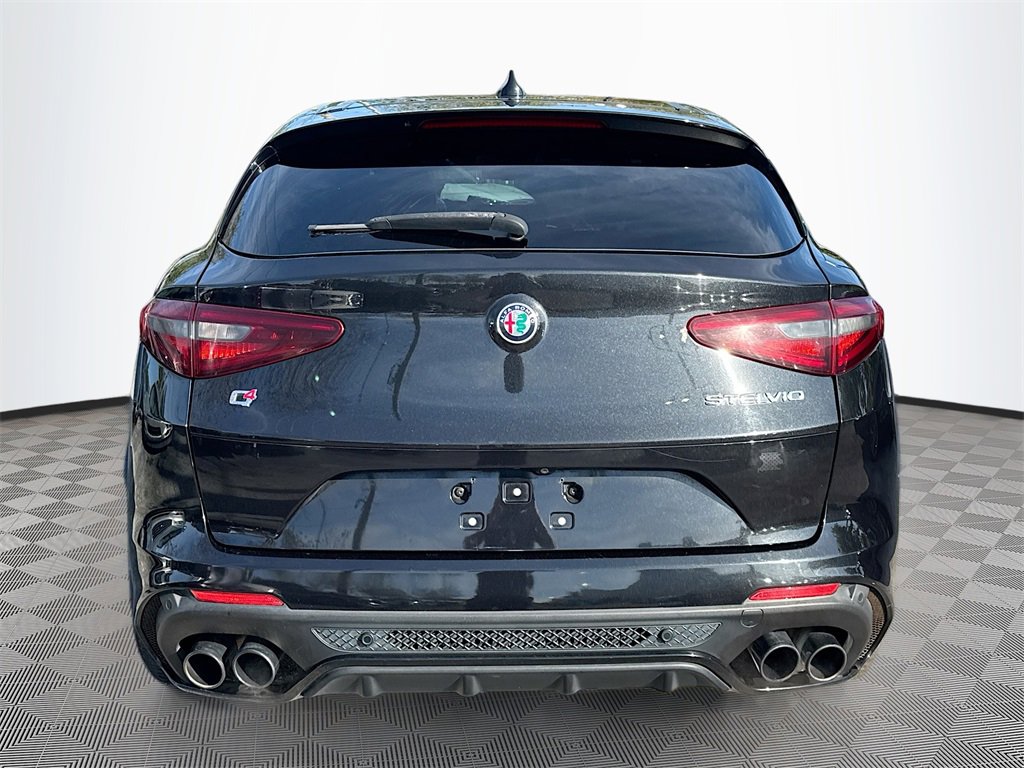 Used 2018 Alfa Romeo Stelvio Quadrifoglio w/ Driver Assist Dynamic Package image 5