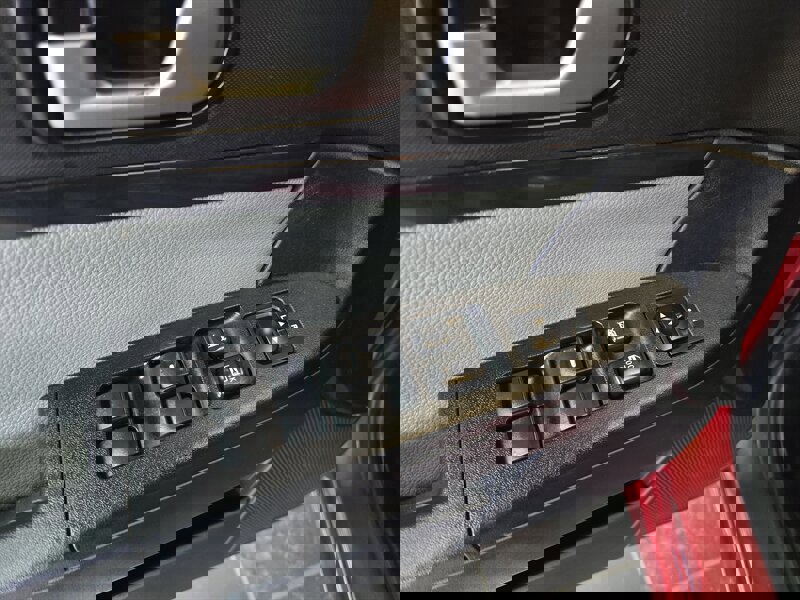 Used 2012 Mitsubishi Galant ES image 17