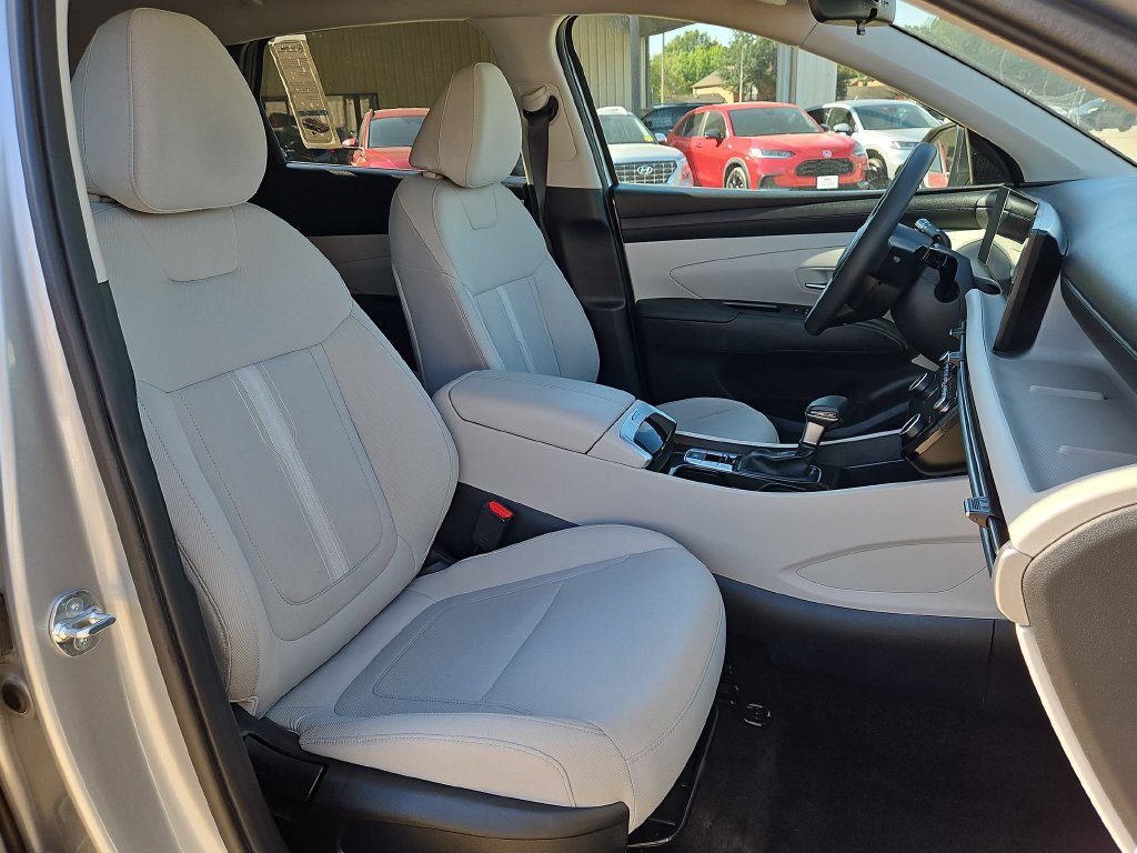 Used 2025 Hyundai Tucson SEL FWD image 28