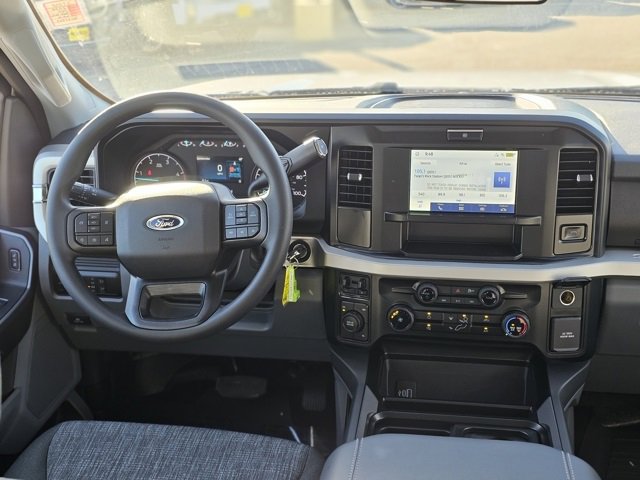 New 2026 Ford F350 4x4 Crew Cab Super Duty image 2