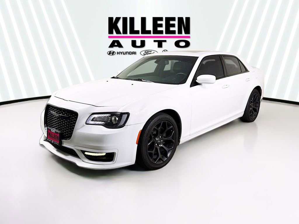 Used 2020 Chrysler 300 S RWD image 3
