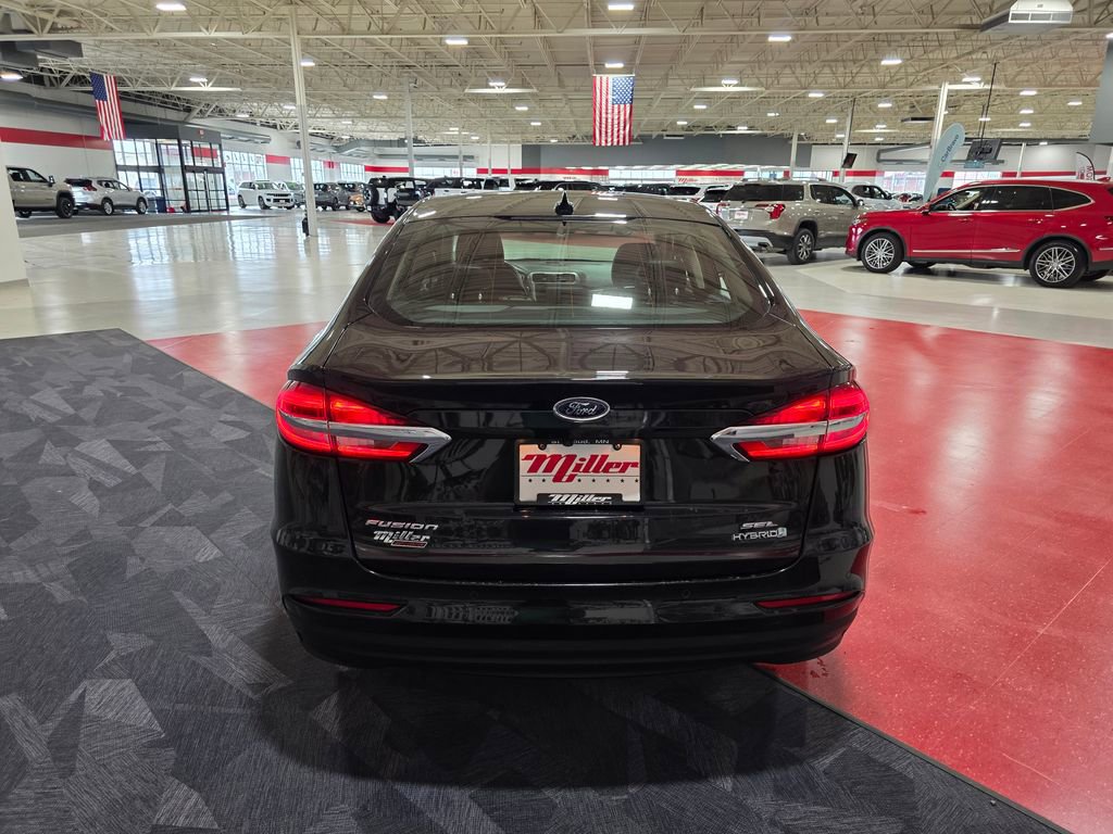 Used 2019 Ford Fusion SEL image 4