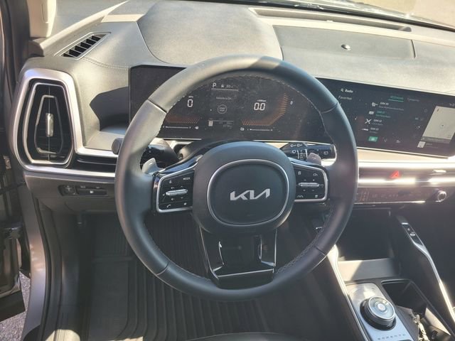 Used 2025 Kia Sorento EX image 29