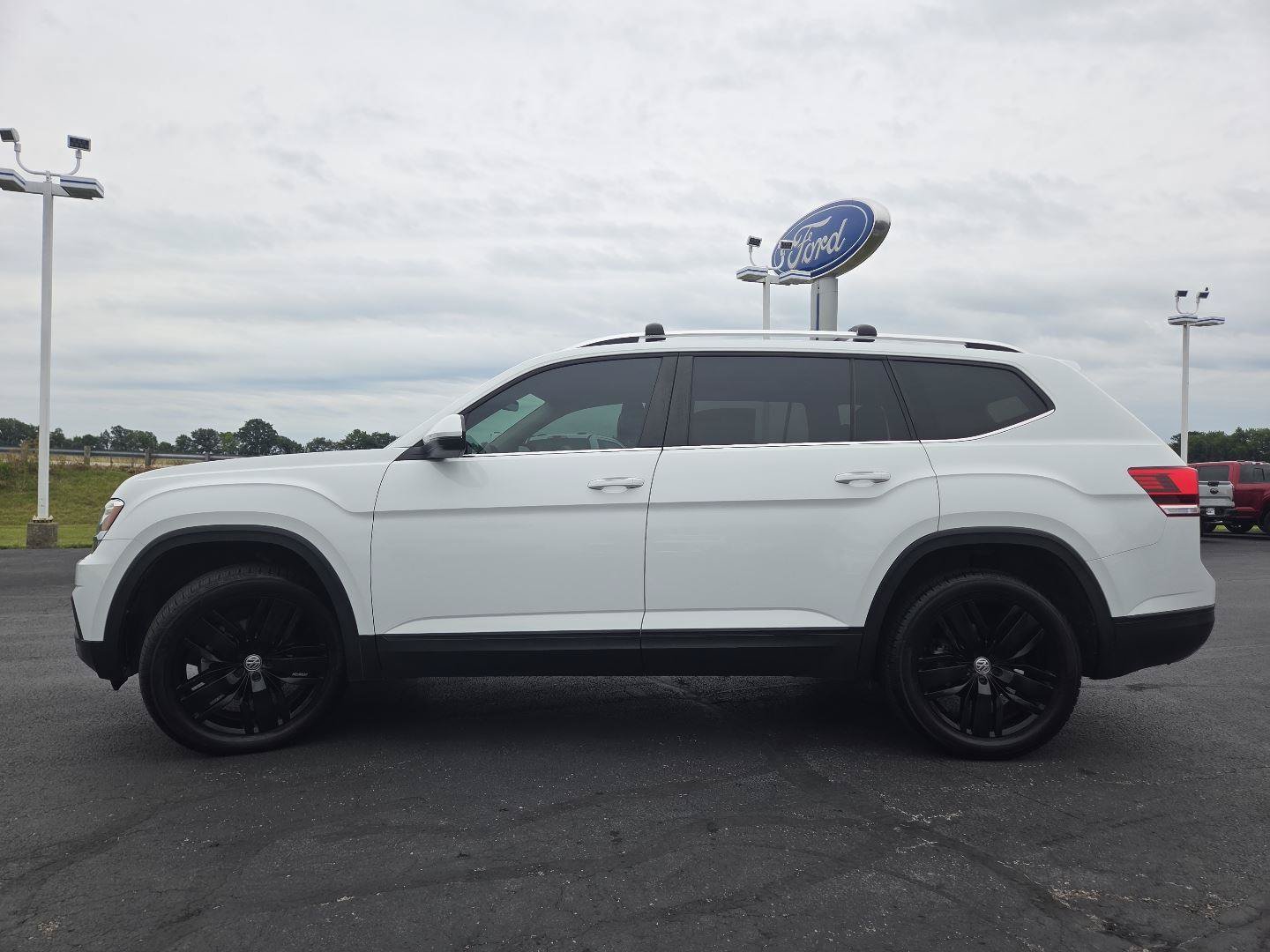 Used 2019 Volkswagen Atlas SE FWD image 14
