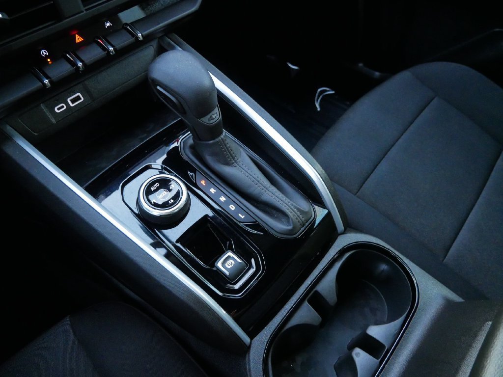 Used 2024 Chevrolet Colorado Trail Boss w/ Technology Package AWD/4WD image 22